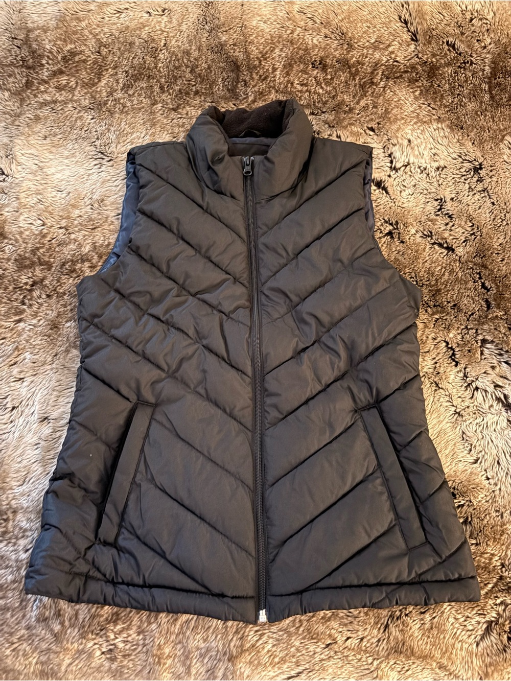 GAP Puffer Vest in Black